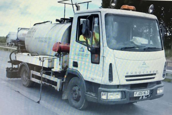 Spray Tanker Applications for Surface Dressing