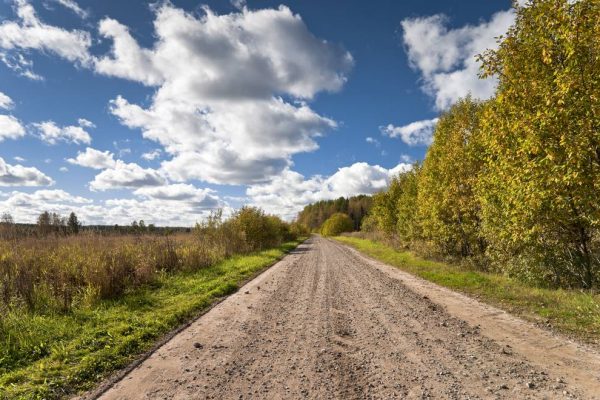 What’s the Difference Between Sealed and Unsealed Roads?